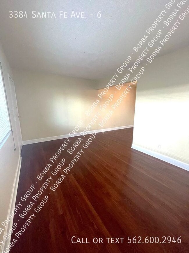Foto del edificio - 3384 Santa Fe Ave