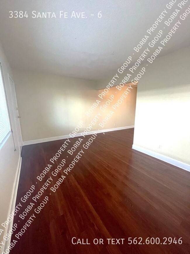 Building Photo - 3384 Santa Fe Ave