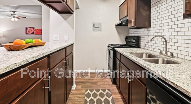 Building Photo - 2278 Ridgmar Plaza