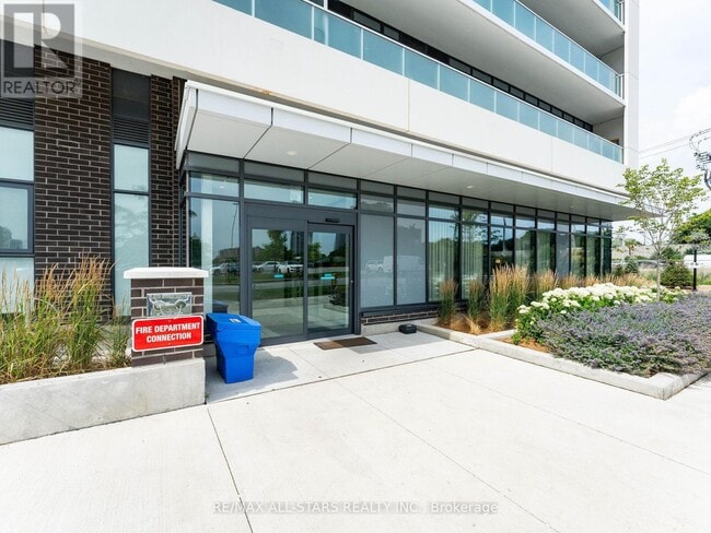 Building Photo - 188 Fairview Mall Dr