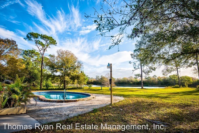 Foto del edificio - 3 br, 2 bath House - 15170 Burnt Store Rd.
