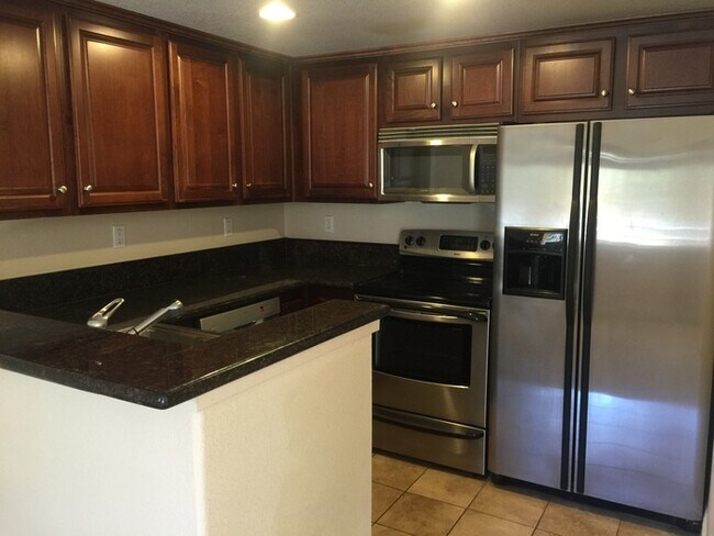 Foto del edificio - Gorgeous Updated UTC La Jolla Condo!