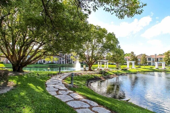 Foto del edificio - 4301 Lizshire Ln