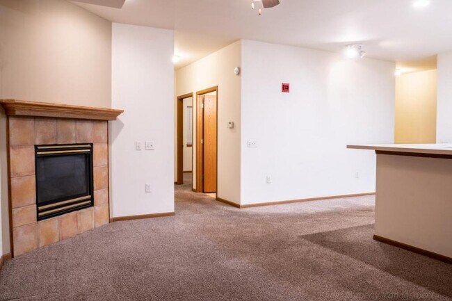 Building Photo - 3326 Leopold Way