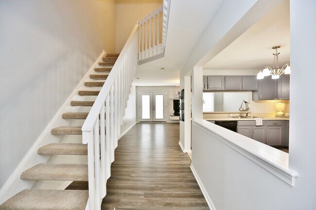 Foto del edificio - Beautifully Updated Townhome In Ocean Lake...