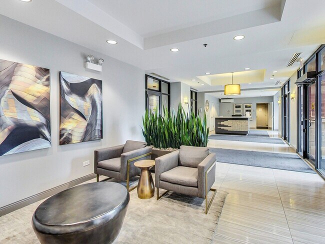 Foto del edificio - 330 N Jefferson St