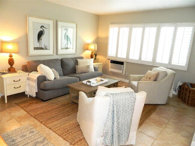 Foto del edificio - 624 Orton Ave