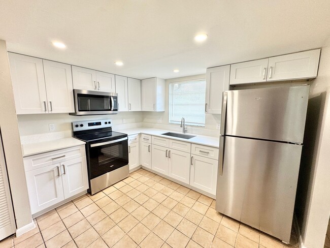 Foto del edificio - PIKUS (5356 24th Ave SW)