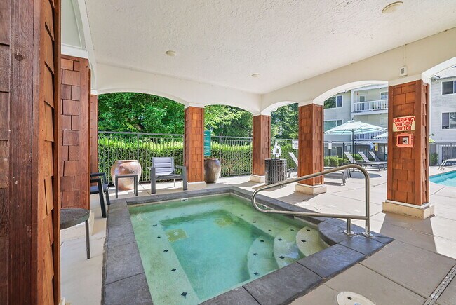 Foto del edificio - Salmon Run at Perry Creek