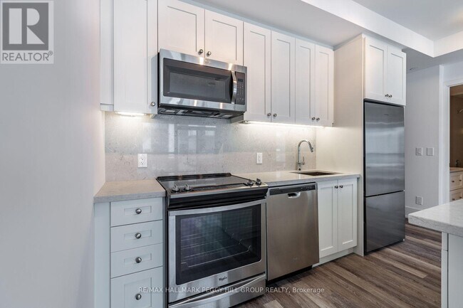 Photo du bâtiment - 271 Sea Ray Ave