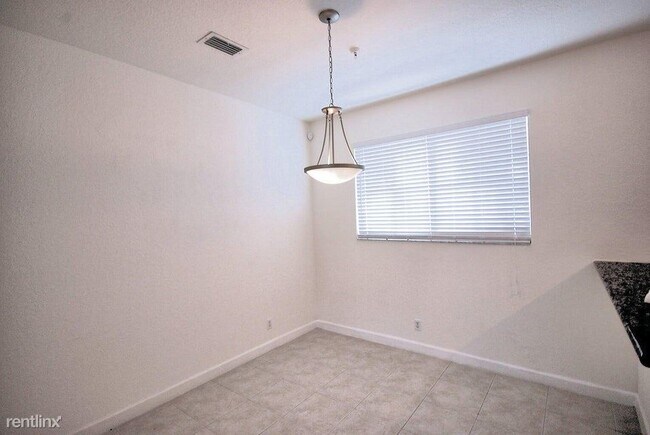 Foto del edificio - 3 br, 2.5 bath House - 427 Bayfront Dr # 427