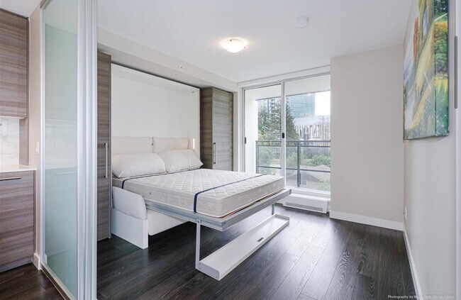 Building Photo - 13398 104 Av