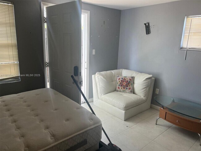 Foto del edificio - 2446 Liberty St