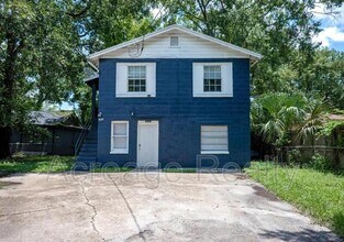 Building Photo - 1526 W 22nd St
