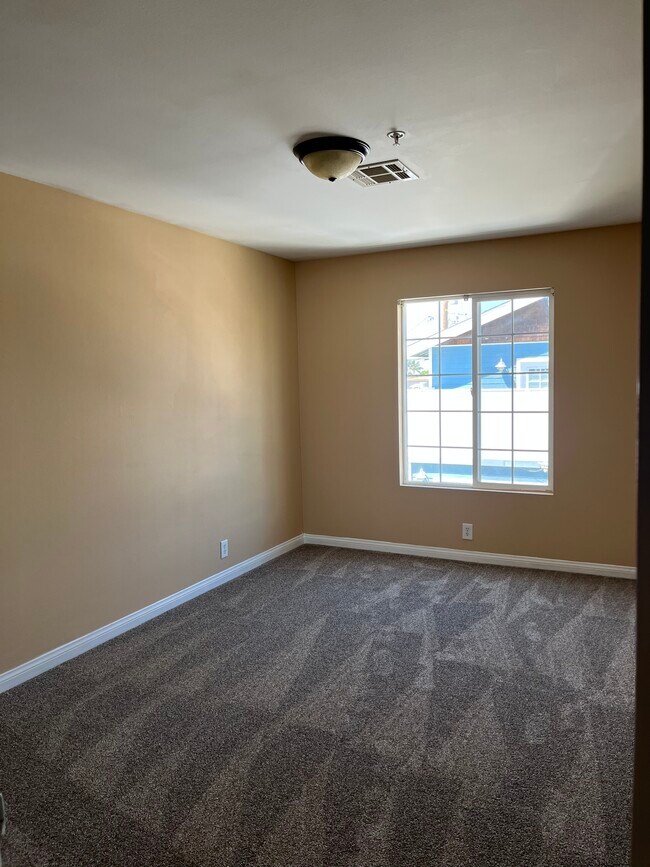 Foto del edificio - 500 Arcade Dr