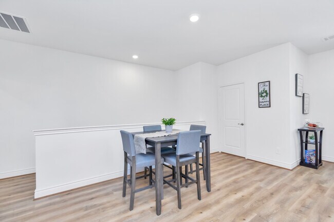 Foto del edificio - 5214 Sherman St