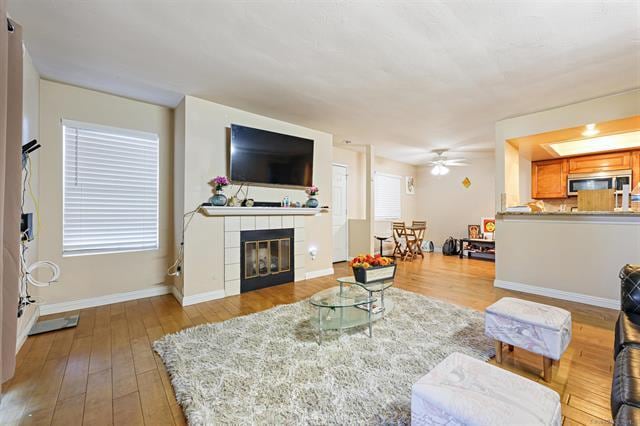 Foto del edificio - 9409 Fairgrove Ln