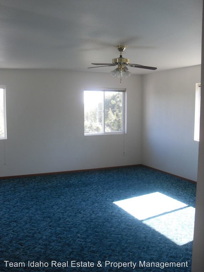 Foto del edificio - 624-624 Residence St