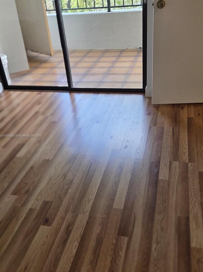 Foto del edificio - 10823 NW 7th St