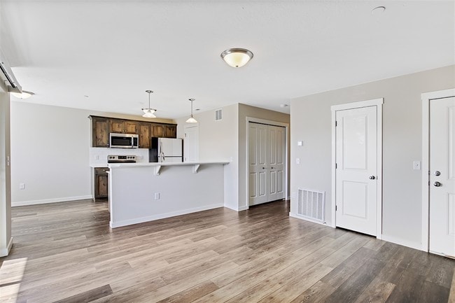 Building Photo - Beautiful 2 bed 2 bath Apartment!