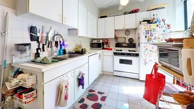Foto del edificio - 1439 W Balmoral Ave