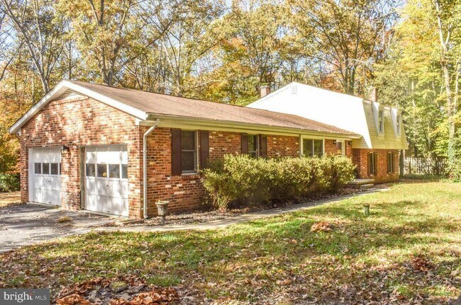 Building Photo - 14117 Beverly Dr