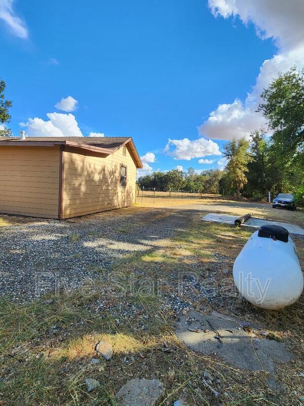 Photo - 10315 Peoria Rd House