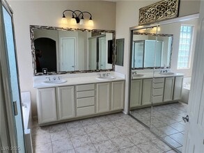 Building Photo - 11736 Hugana Pl