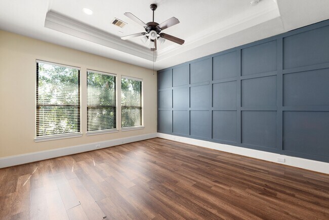 Foto del edificio - 1353 Studer St