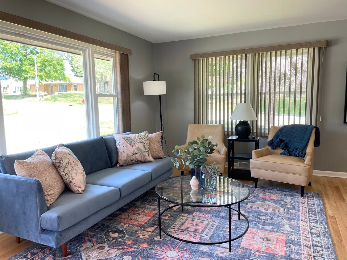 11201 W Mount Vernon Ave, Wauwatosa, WI 53226 House Rental in