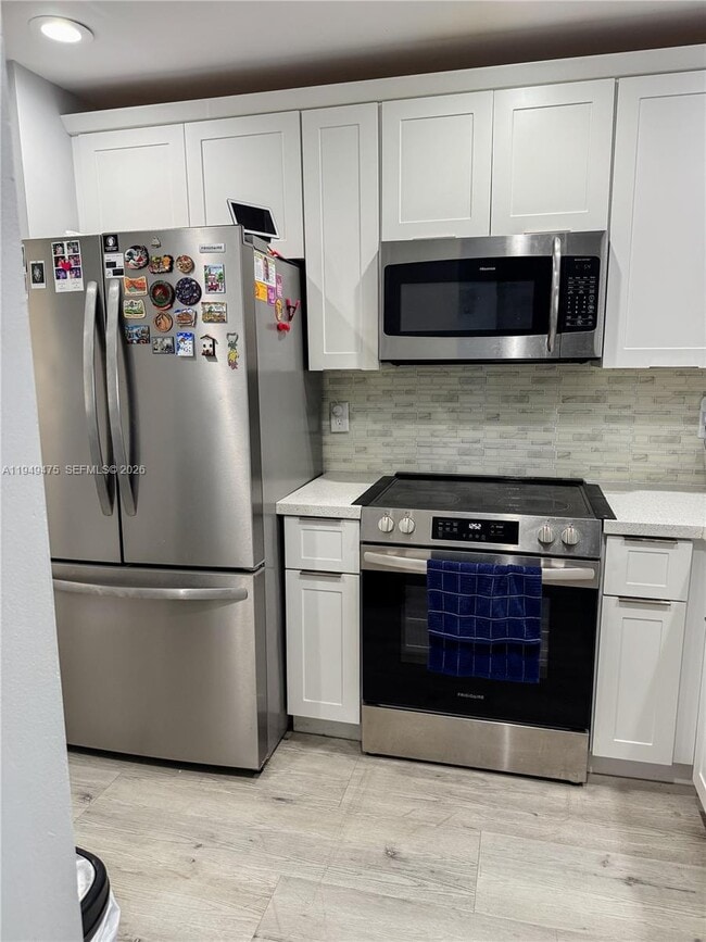 Foto del edificio - 841 NE 207th Ln