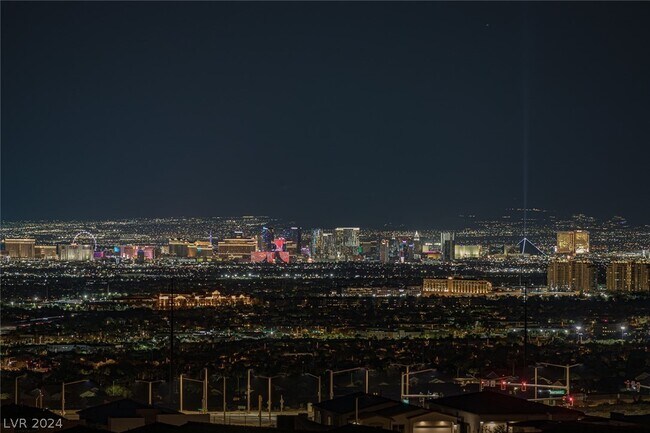 Foto del edificio - 11699 Desert Hollow Avenue