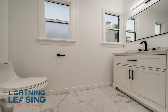 Foto del edificio - 1363 1/2 Hauser Blvd-4D