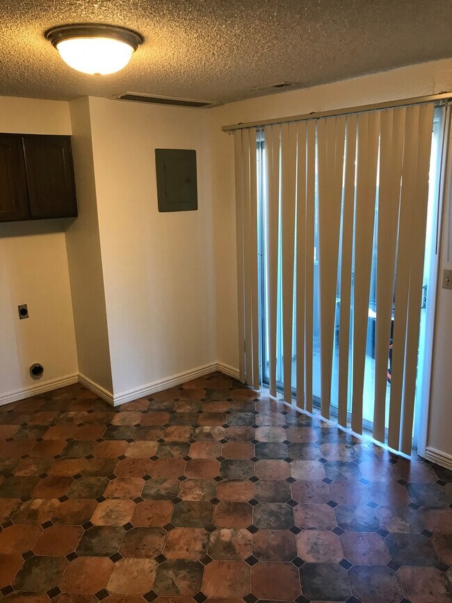 Foto del edificio - 674 W Idaho Ave