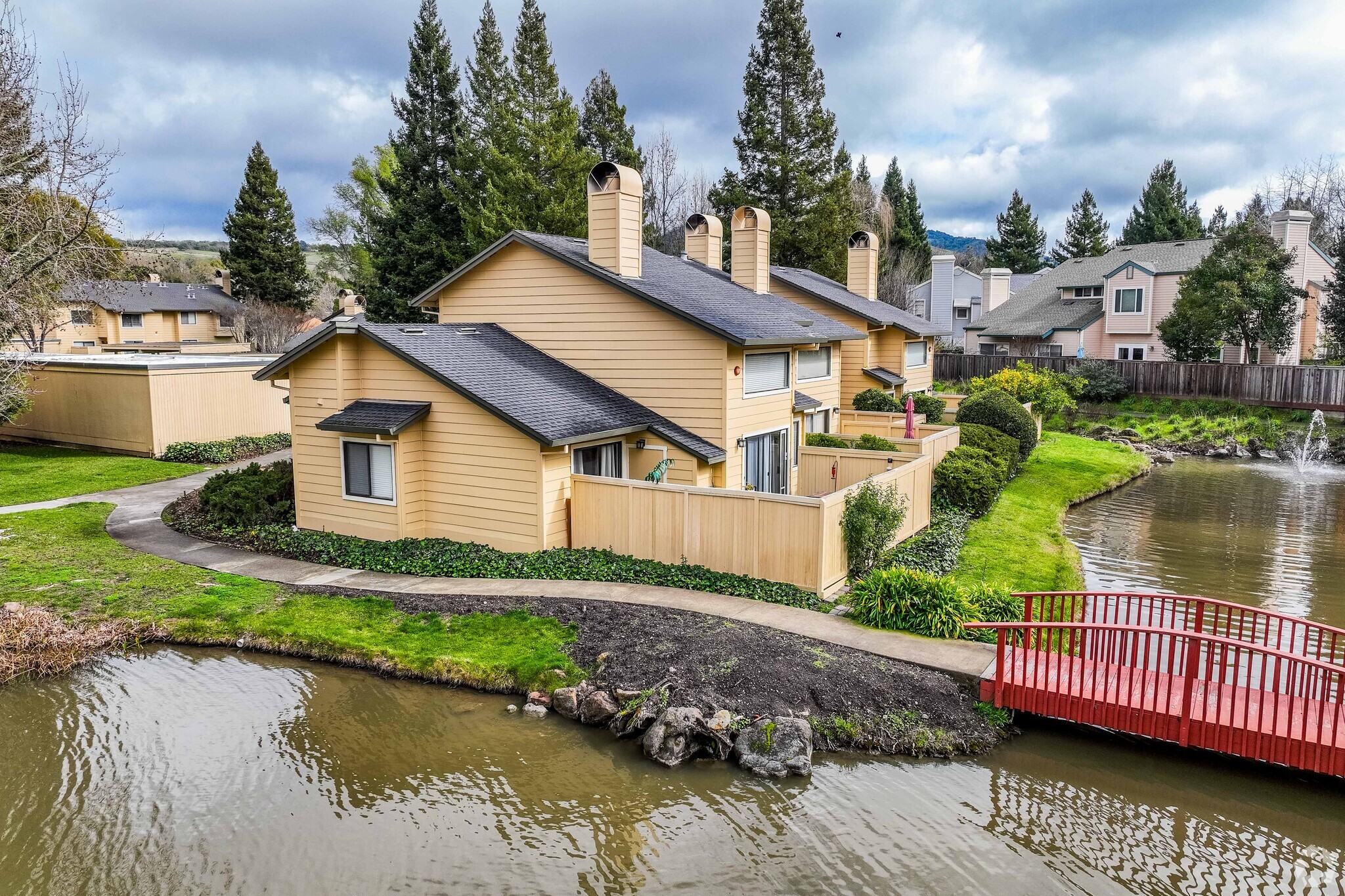 Woodlake Condominiums