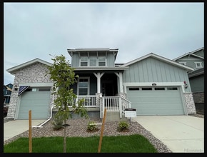 Building Photo - 553 Winterfield St