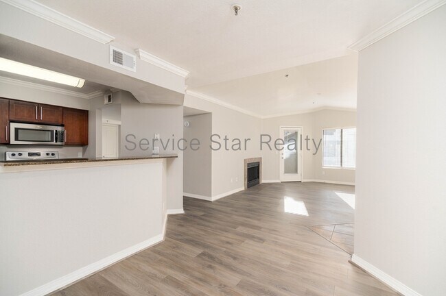 Foto del edificio - 2025 E Campbell Ave