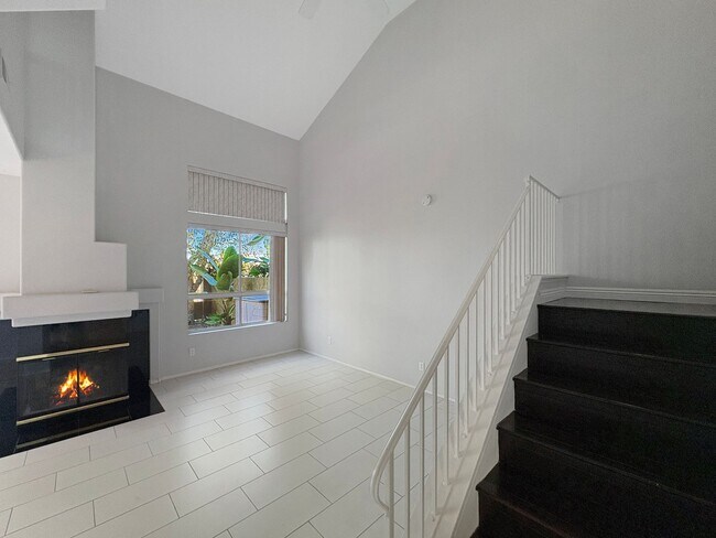 Foto del edificio - Bright & Spacious 2-Bedroom Home in Mira Mesa