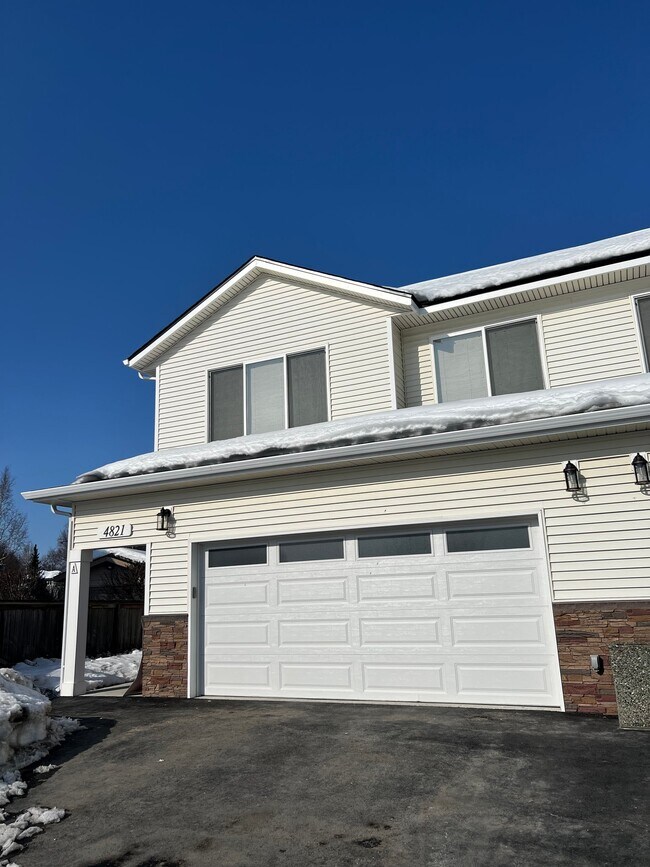 Building Photo - 4821 Kalenka Cir
