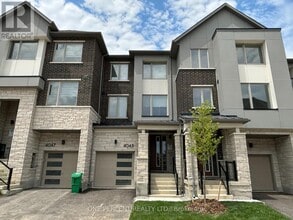 Building Photo - 4045 Saida St
