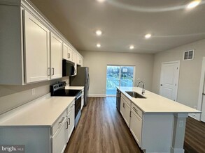 Building Photo - 1801 Harvest Dr