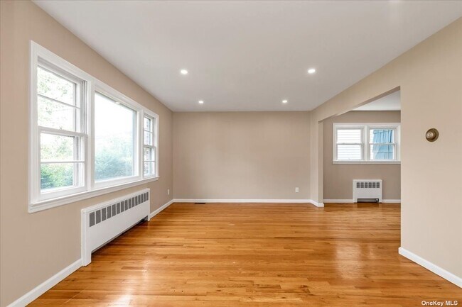 Foto del edificio - 51 Jackson Ave