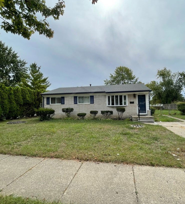 Foto principal - 38323 Avondale St