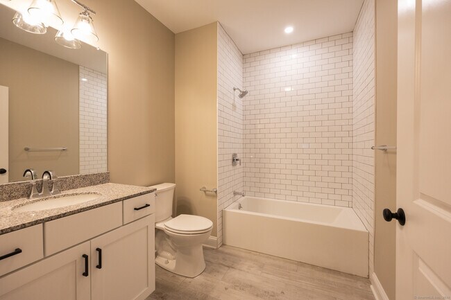 Foto del edificio - 213 Old Towne Rd