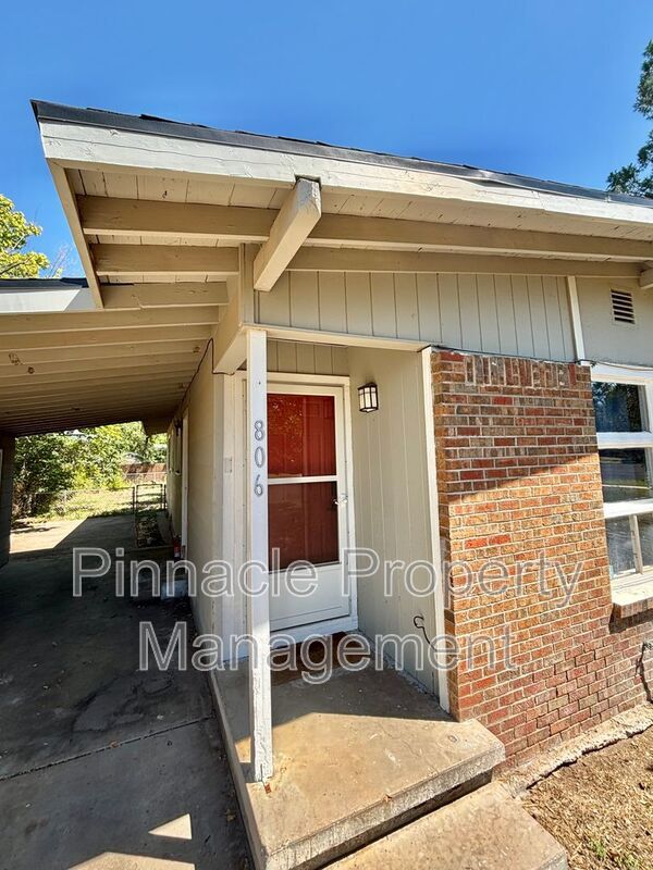 Foto del edificio - 806 N Jackson St