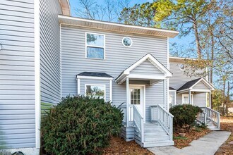 Building Photo - 1012 Bay Dr