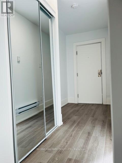 Building Photo - 2961 Lake Shore Blvd W