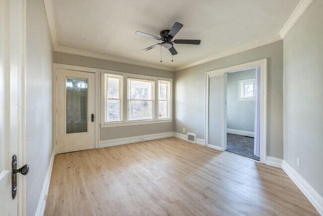 Building Photo - 3218 E 117th St