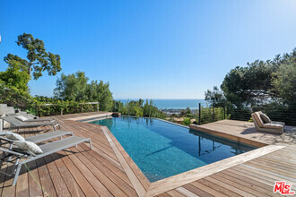 Building Photo - 23812 Malibu Crest Dr