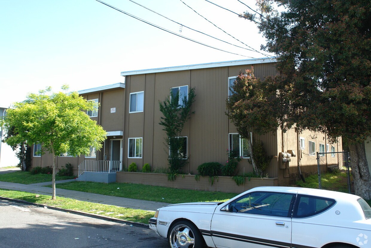 Foto del edificio - 2227 Bonar St